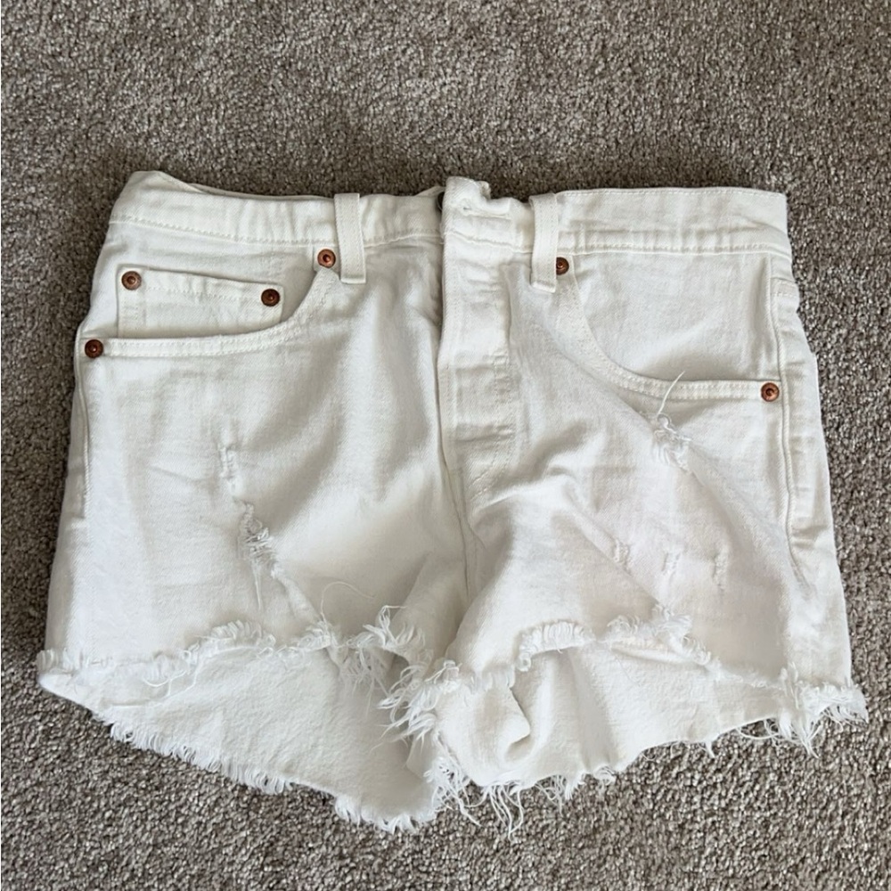 Levi’s white jean shorts